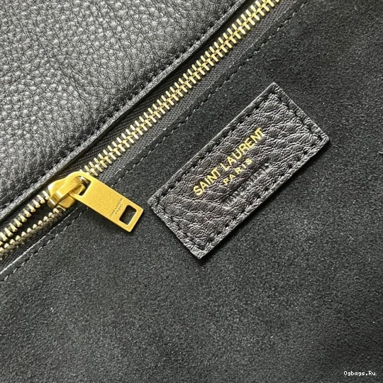 YSL LE 7 À 5 BEA 0723